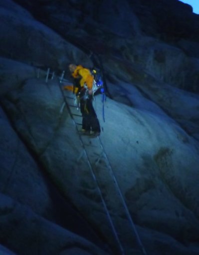 moulin mer de glace - échelles de l'envers nuit