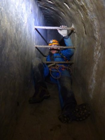 barchon parcours speleo - tunnel barreaux